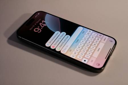 Siri AI: списък с чакащи, само на английски език и недостъпна за потребители от ЕС
