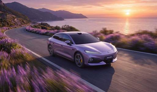 BYD Denza Z9S струва колкото Tesla Model 3, но обещава да ви закара от София до Виена без презареждане