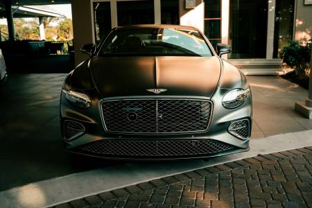 Bentley представи първата си е-кола на име Torcal: 888 к.с., пробег от 600 км и звук, записан от истински музиканти