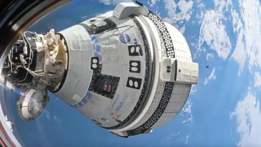 Капсулата Starliner на Boeing няма да приюти астронавти на борда си поне още няколко години