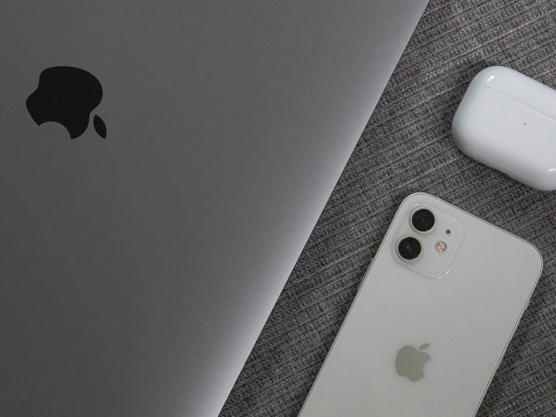 iPhone Duo се появи в Geekbench като най-мощния сгъваем смартфон досега