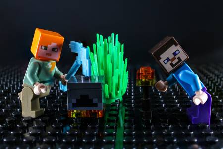 Четири ИИ агента на Google DeepMind победиха Minecraft за 27 часа, като написаха сами 2783 програми