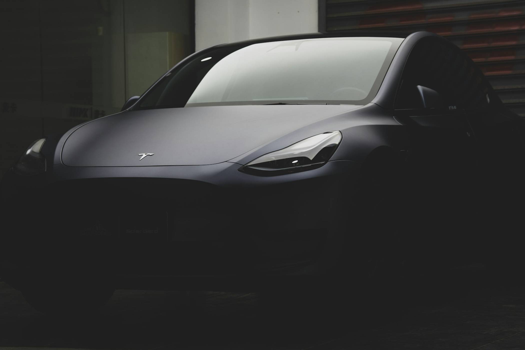 Летящият Tesla Roadster на Илон Мъск: впечатляваща демонстрация или празна обвивка?