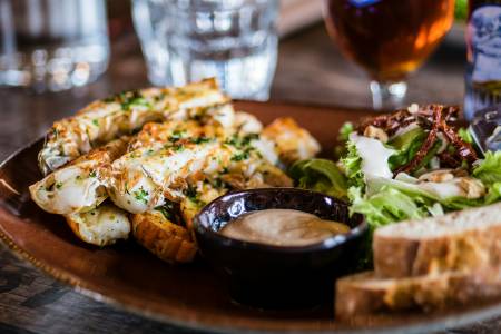 Приемът на 30 процента по-малко калории може да намали натрупването на мутации в ДНК, но какво означава това за нас?