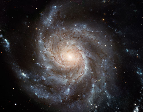 Телескопът “Hubble” става на 20 години